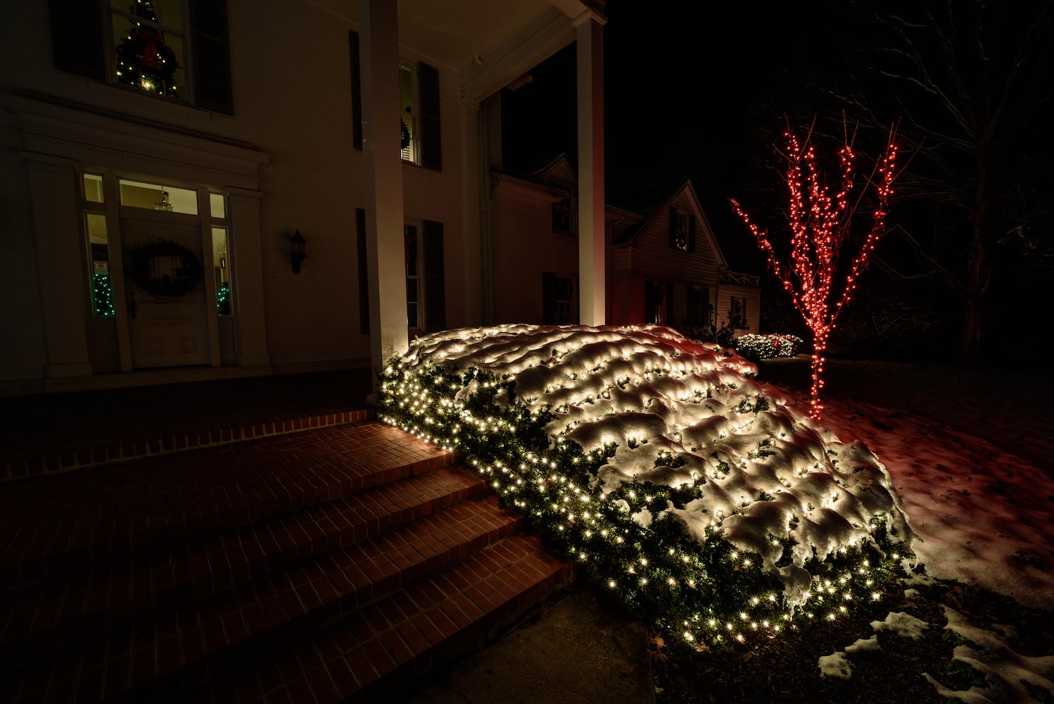 PHOTOS: Polen Farm light up for the holidays will take your breath away
