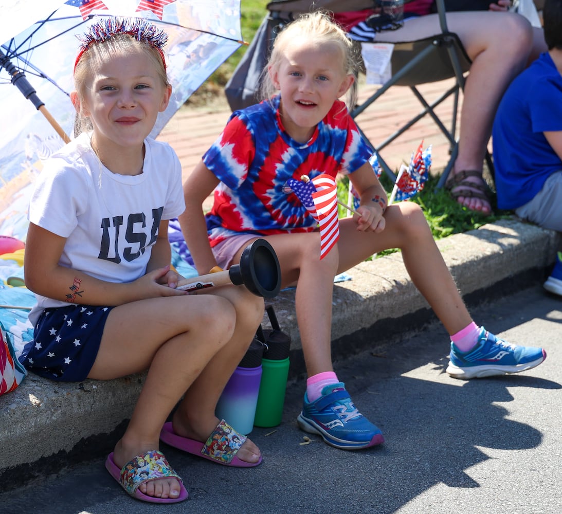 070425 DDN Americana Festival Parade Centerville