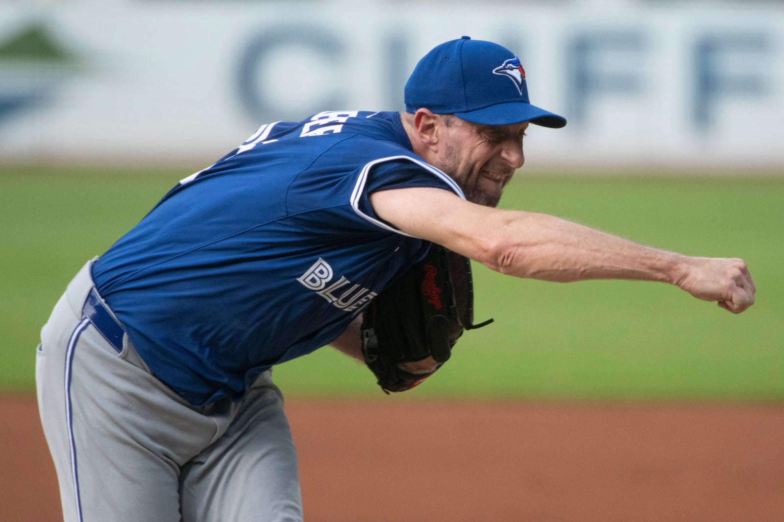 Toronto Blue Jays starting pitcher Max Scherzer delivers against the Cleveland Guardians during the first inning of a baseball game, Wednesday, June 25, 2025, in Cleveland. (AP Photo/Phil Long)