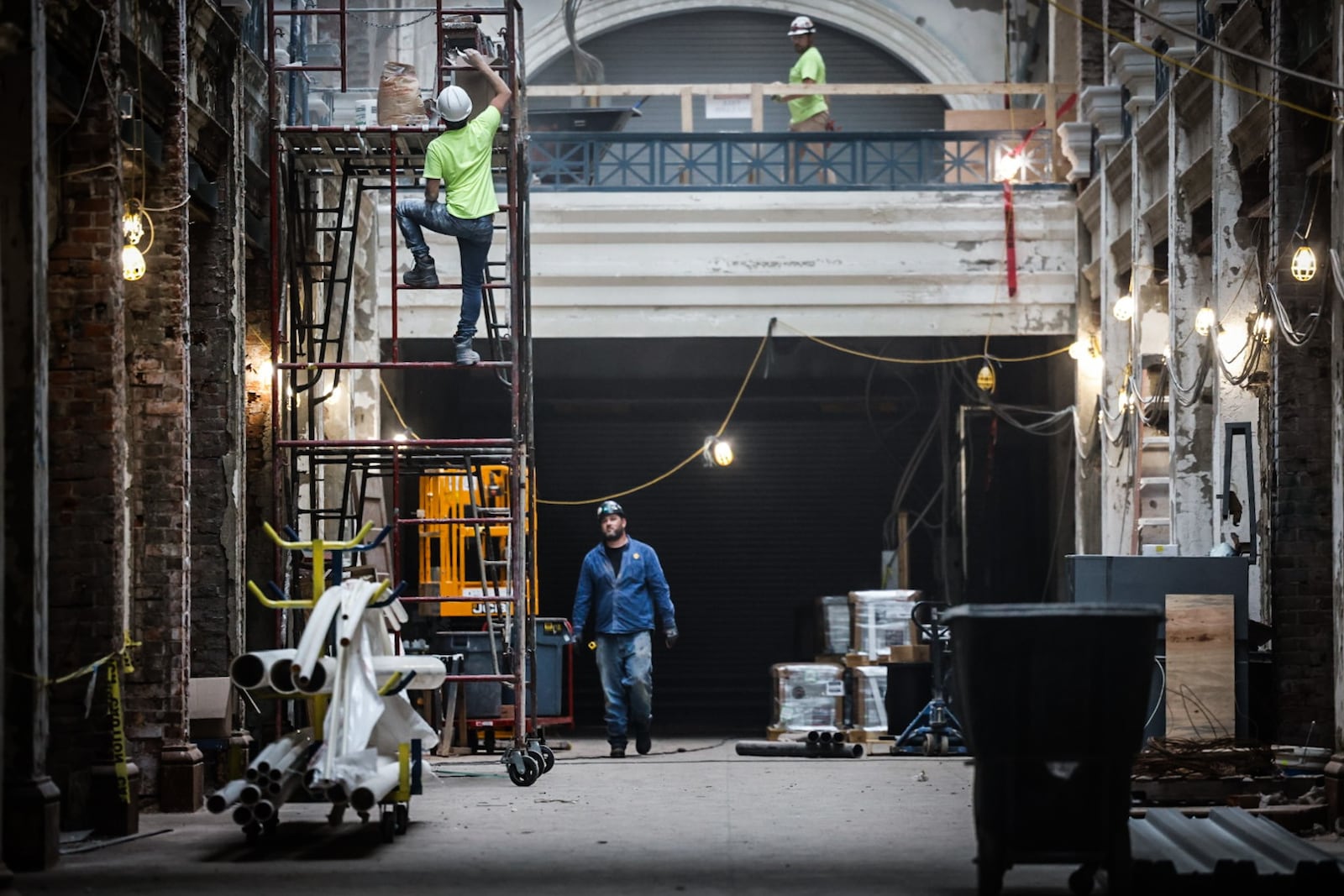 Work continues at the Arcade on the Third Street side of building Wednesday September 27, 2023. JIM NOELKER/STAFF