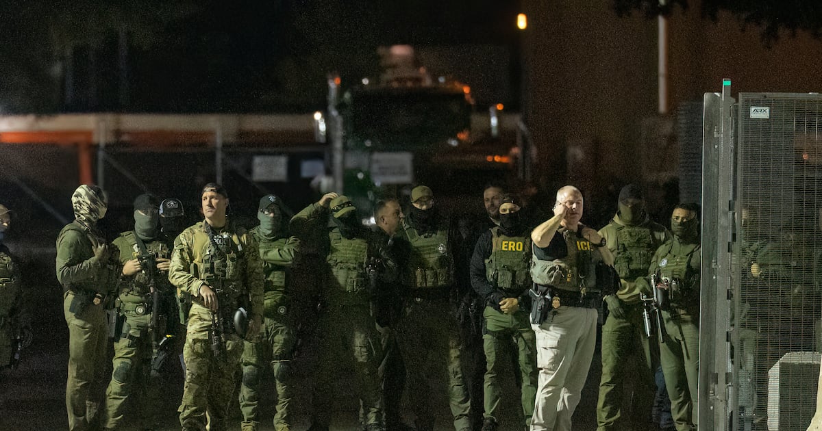 Federal immigration officers in Chicago area will be required to wear body cameras, judge...