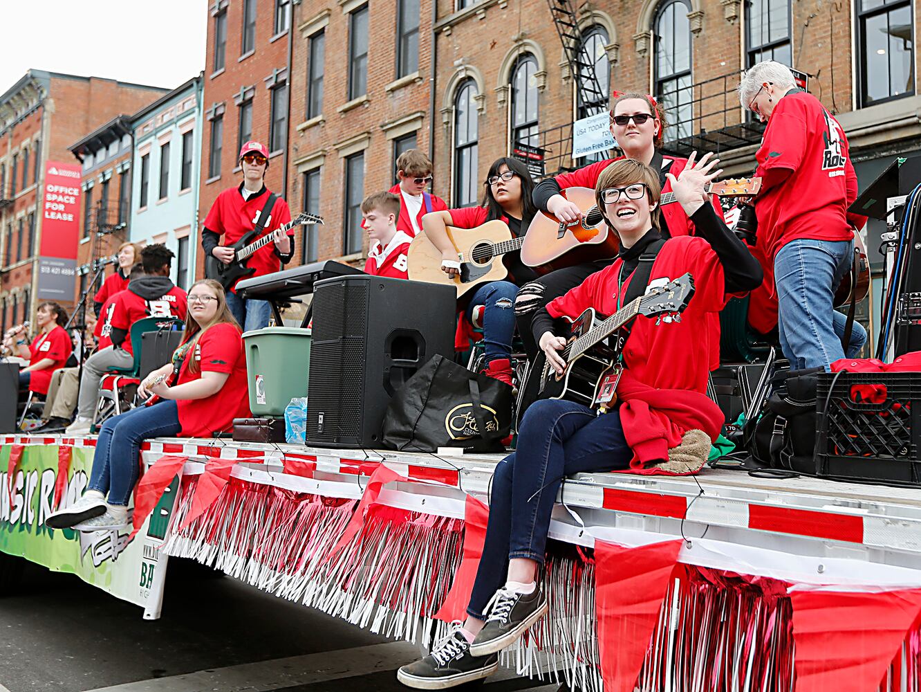 PHOTOS: Cincinnati Reds Opening Day Parade