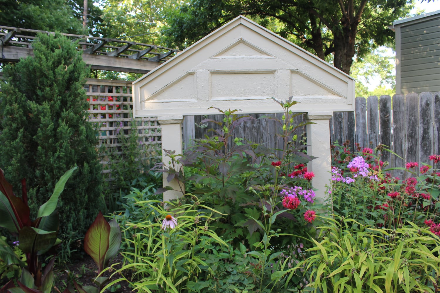 Tobin Denney's spectacular, not so secret St. Anne's garden