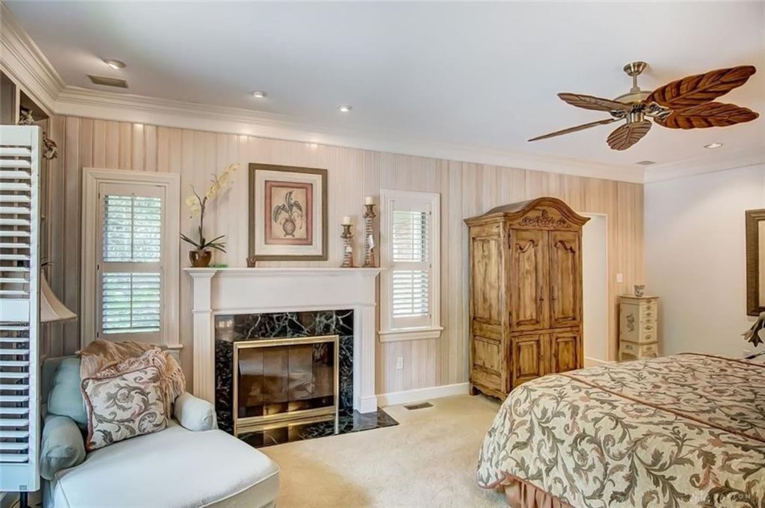 PHOTOS: Luxury Kettering home listed has pool, amazing closets