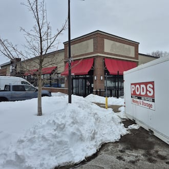 Giordano's near the Mall at Fairfield Commons in Beavercreek has suddenly closed. MICHAEL KURTZ / STAFF