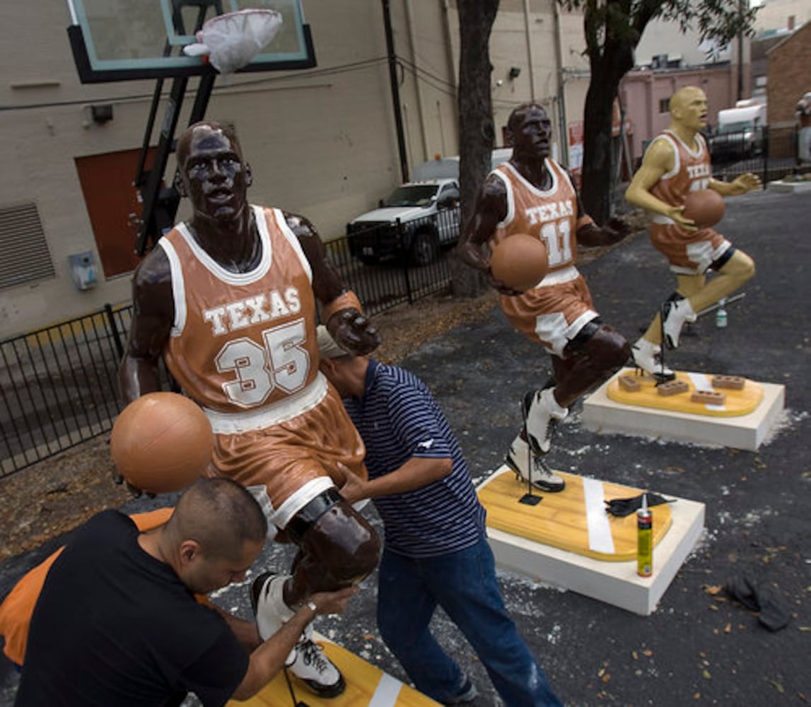 UT sports statues, 10.19.10