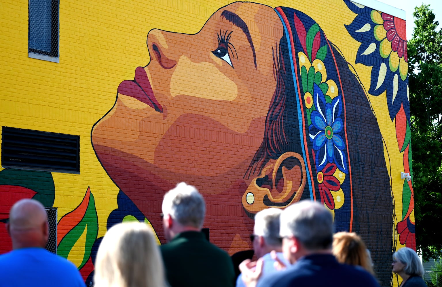 “Viva El Sueno" debuts as 21st StreetSpark Mural in Hamilton