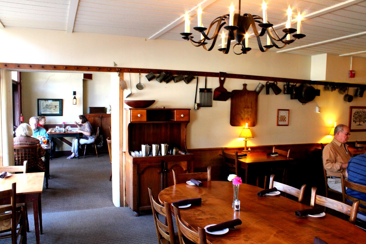 The Golden Lamb celebrates 200 years