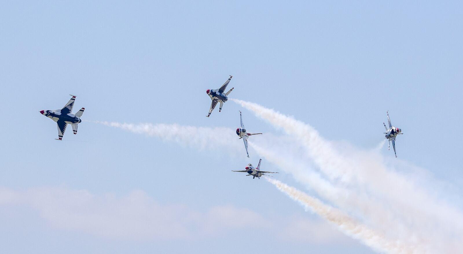 The Air Force Thunderbirds performed this weekend at the CenterPoint Energy Dayton Air Show. BRYANT BILLING / STAFF