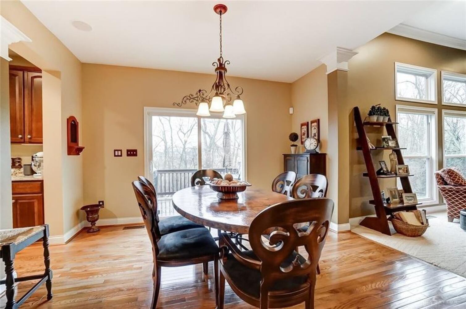 PHOTOS: Centerville luxury home listed on market