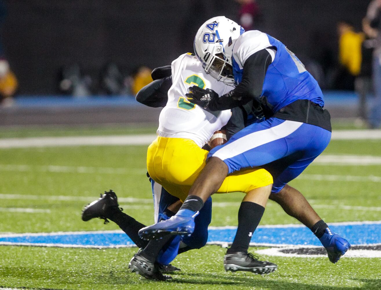 Hamilton Big Blue football beats Sycamore 14-7