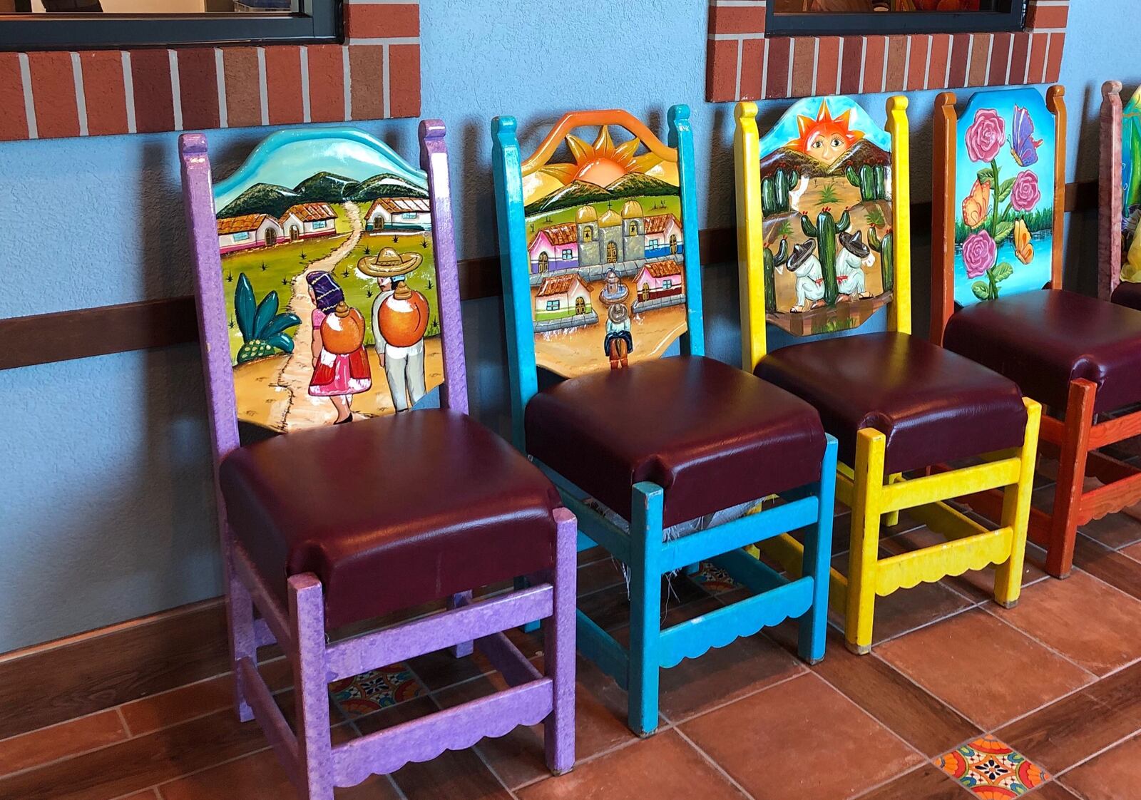 La Pinata Mexican restaurant has opened its  larger free-standing location on Ohio 48 in south Centerville.
