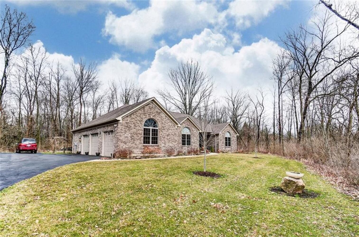 PHOTOS: Centerville-area home has 1.78 acres  nestled among trees