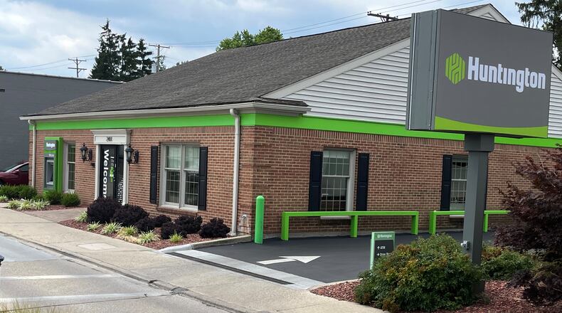 Huntington National Bank,, 2401 Far Hills Ave., Oakwood