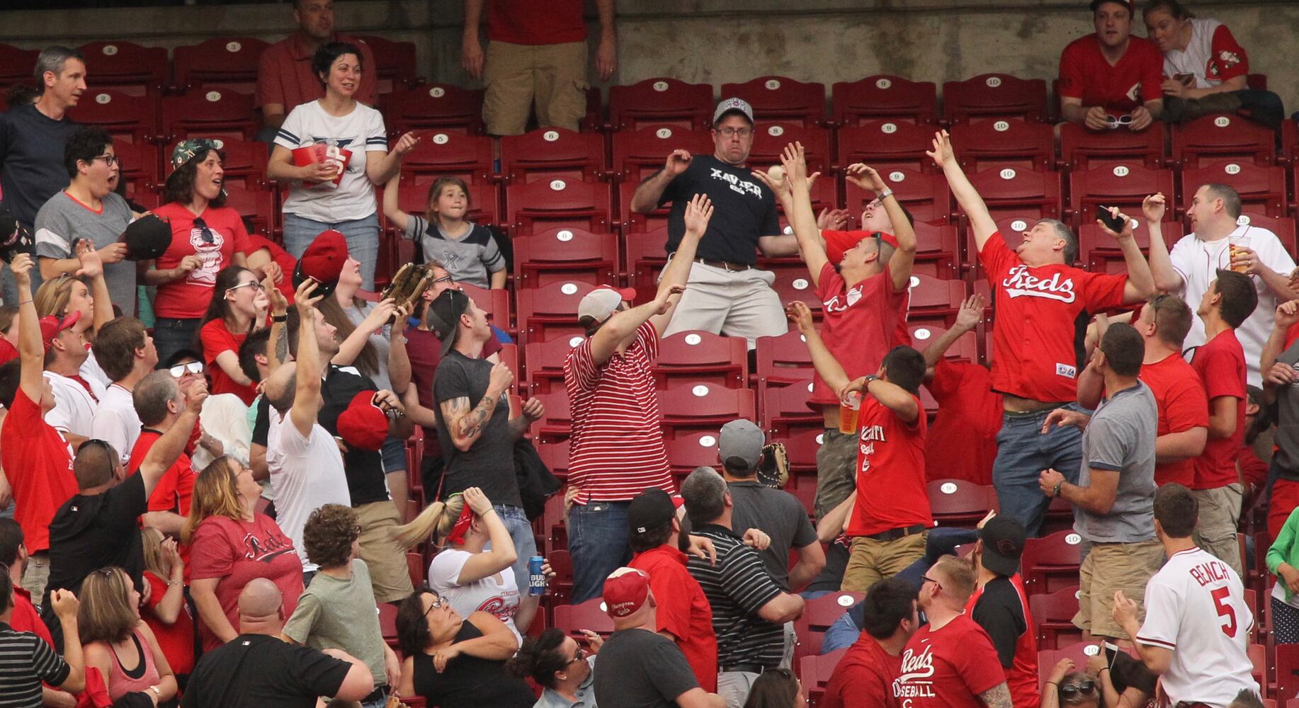 Photos: Reds vs. Brewers (April 14)