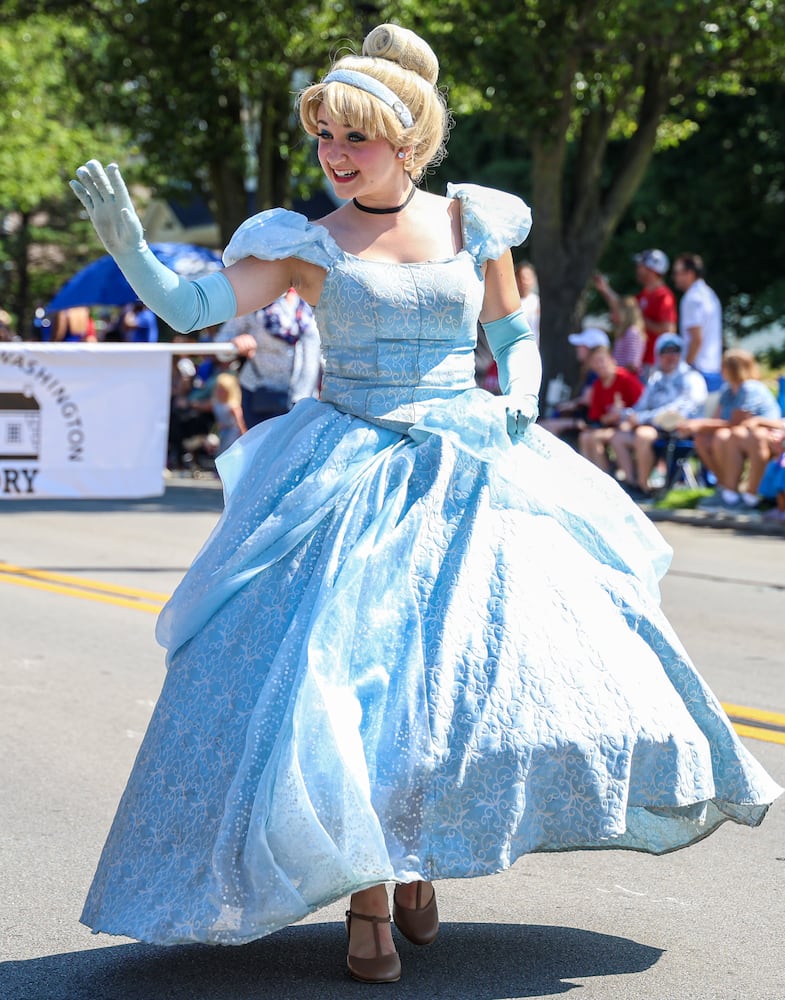 070425 DDN Americana Festival Parade Centerville