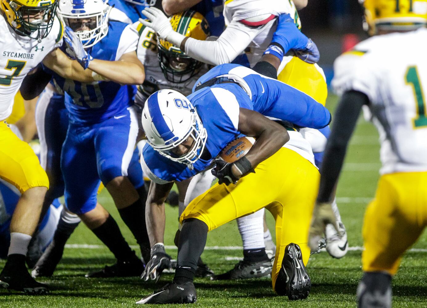 Hamilton Big Blue football beats Sycamore 14-7