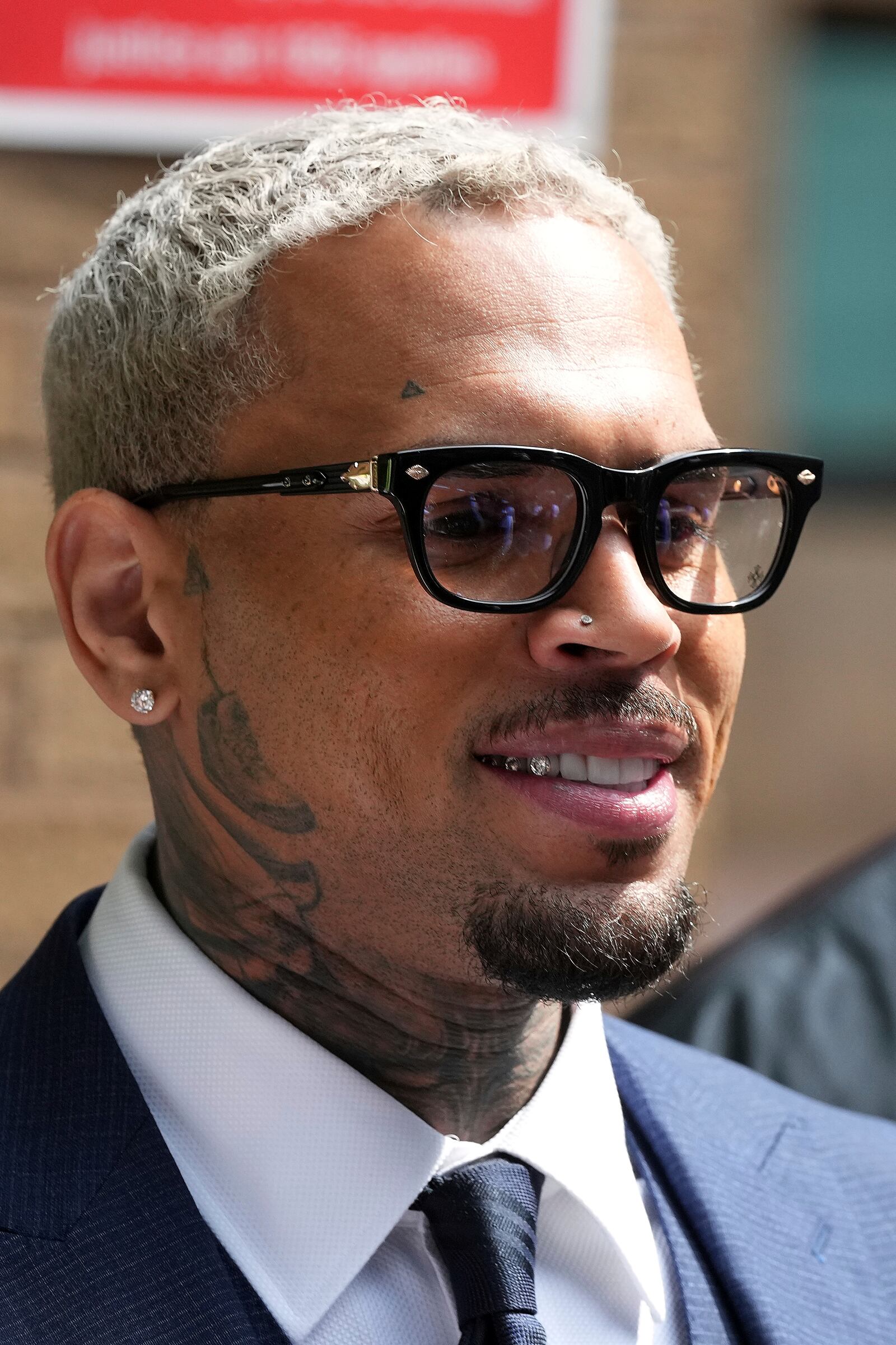 US R&B singer Chris Brown leaves Southwark Crown Court after attending a plea hearing in London, Friday, June 20, 2025.(AP Photo/Frank Augstein)