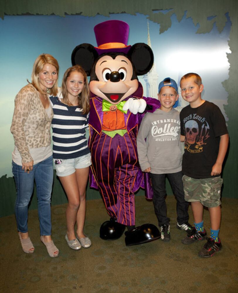 Hollywood Celebs Shop Disney Store For Halloween
