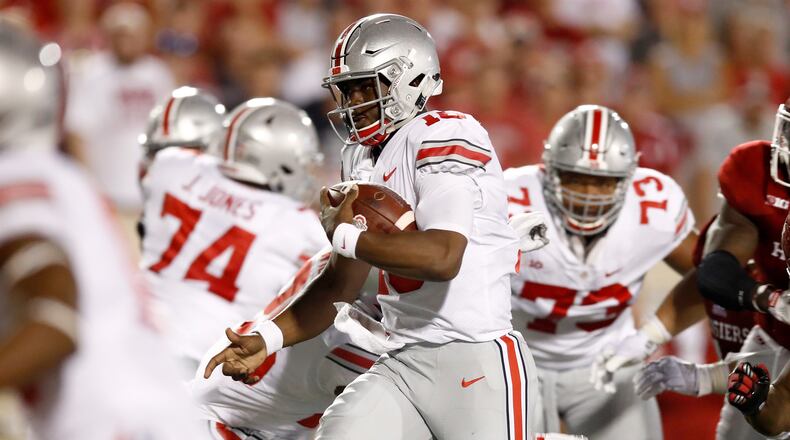 BLOOMINGTON, IN - AUGUST 31:  J.T. Barrett #16 of the Ohio State Buckeyes runs with the ball during the game against the Indiana Hoosiers at Memorial Stadium on August 31, 2017 in Bloomington, Indiana.  (Photo by Andy Lyons/Getty Images)