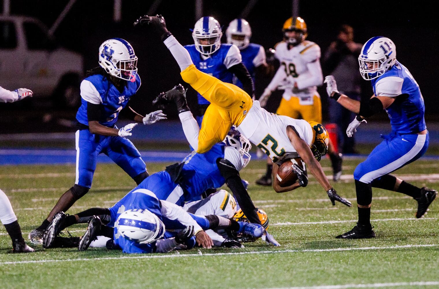Hamilton Big Blue football beats Sycamore 14-7