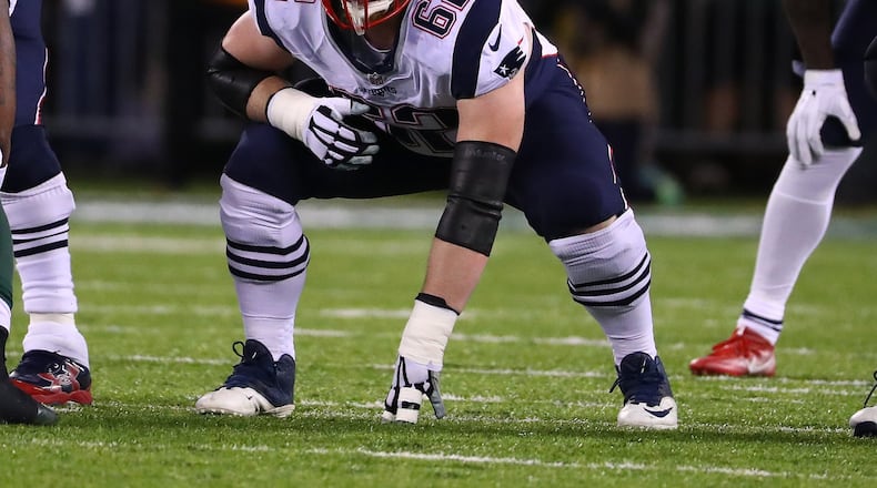 EAST RUTHERFORD, NJ - NOVEMBER 27: Joe Thuney #62 of the New England Patriots in action against the New York Jets during their game at MetLife Stadium on November 27, 2016 in East Rutherford, New Jersey. (Photo by Al Bello/Getty Images)