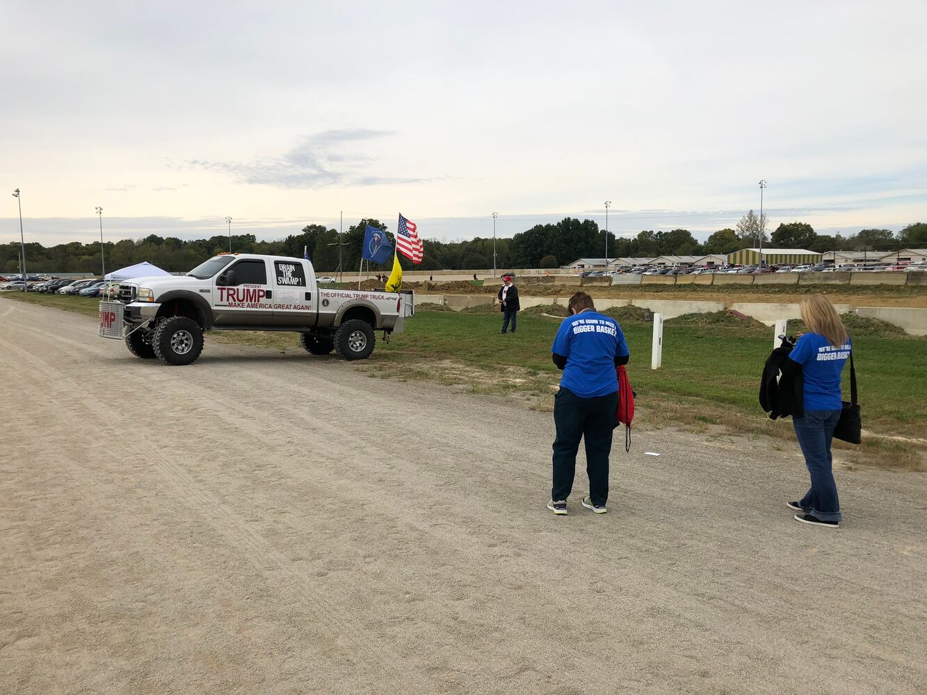 Lines form for tonight’s Trump rally in Warren County