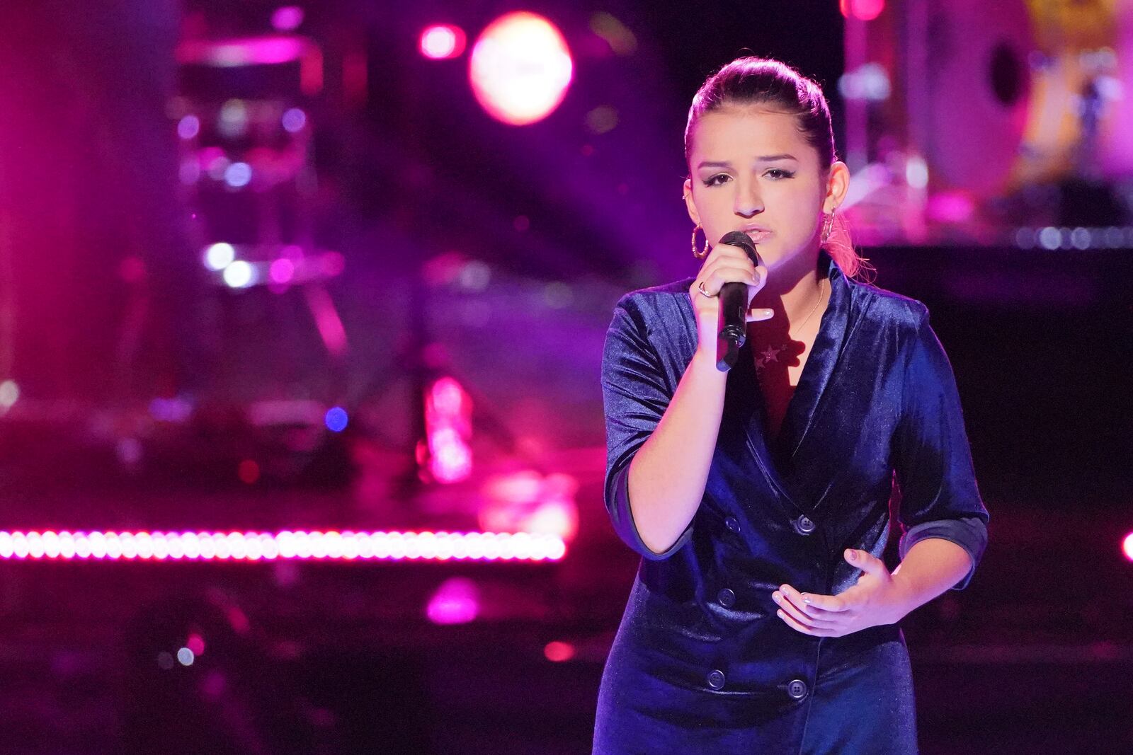 THE VOICE -- ÂKnockout RoundsÂ Episode 1512 -- Pictured: Abby Cates -- (Photo by: Tyler Golden/NBC)