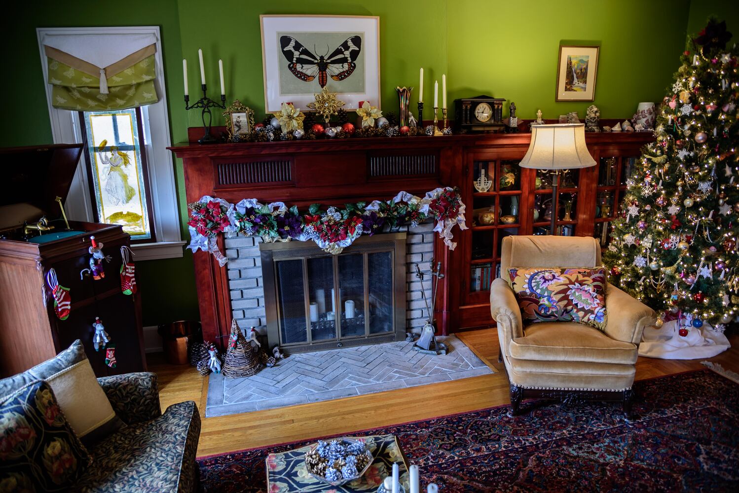 PHOTOS: Inside gorgeous Oakwood homes decorated for its very first  holiday home tour