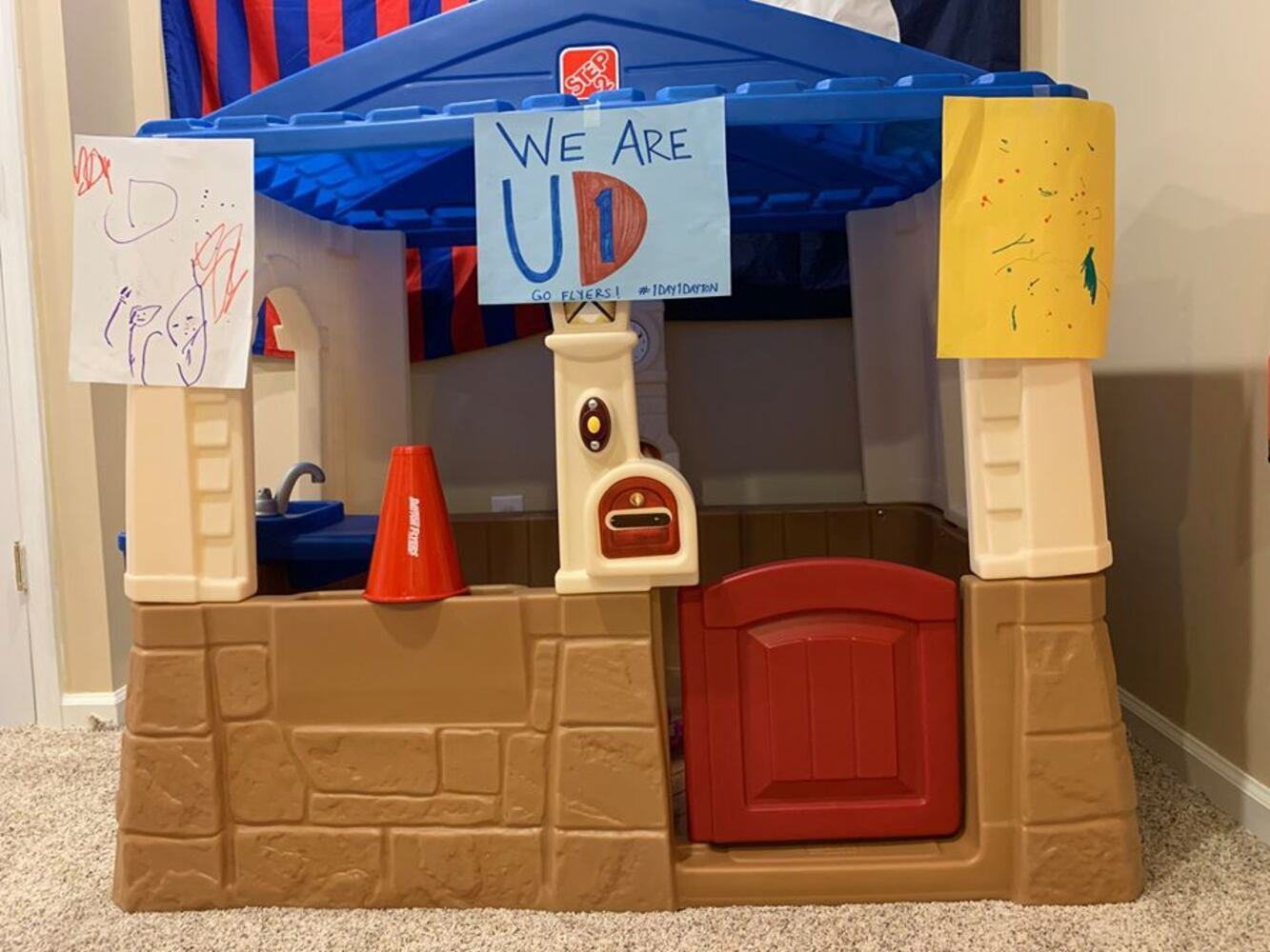 PHOTOS: Signs show UD community support for essential workers