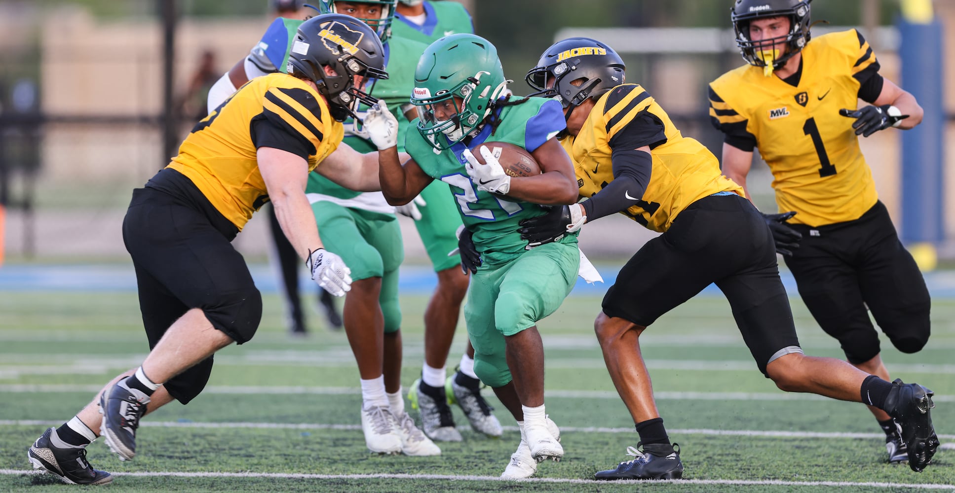 081525 DDN CJ Sidney football