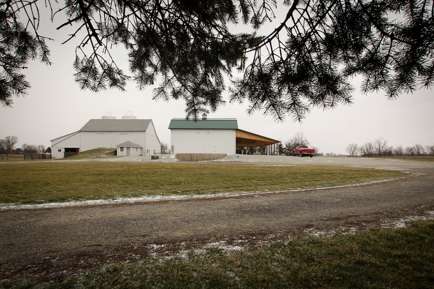 Caesar Creek Vineyards, at 962 Long Road east of Xenia