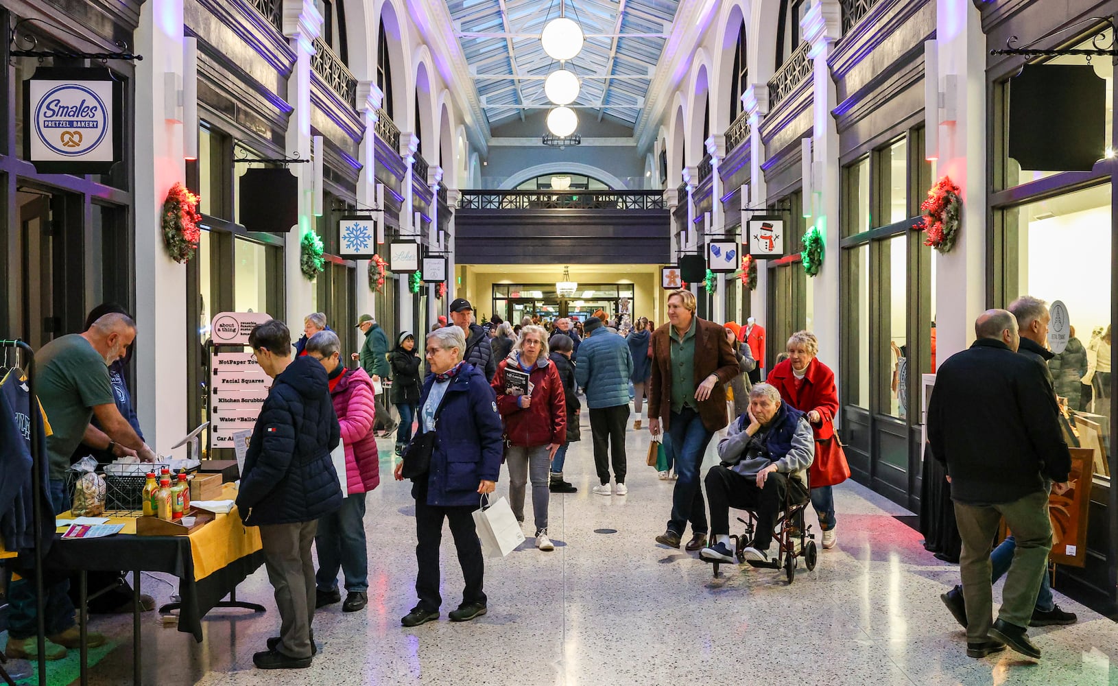 DDN 121125 Holly Days Dayton Arcade