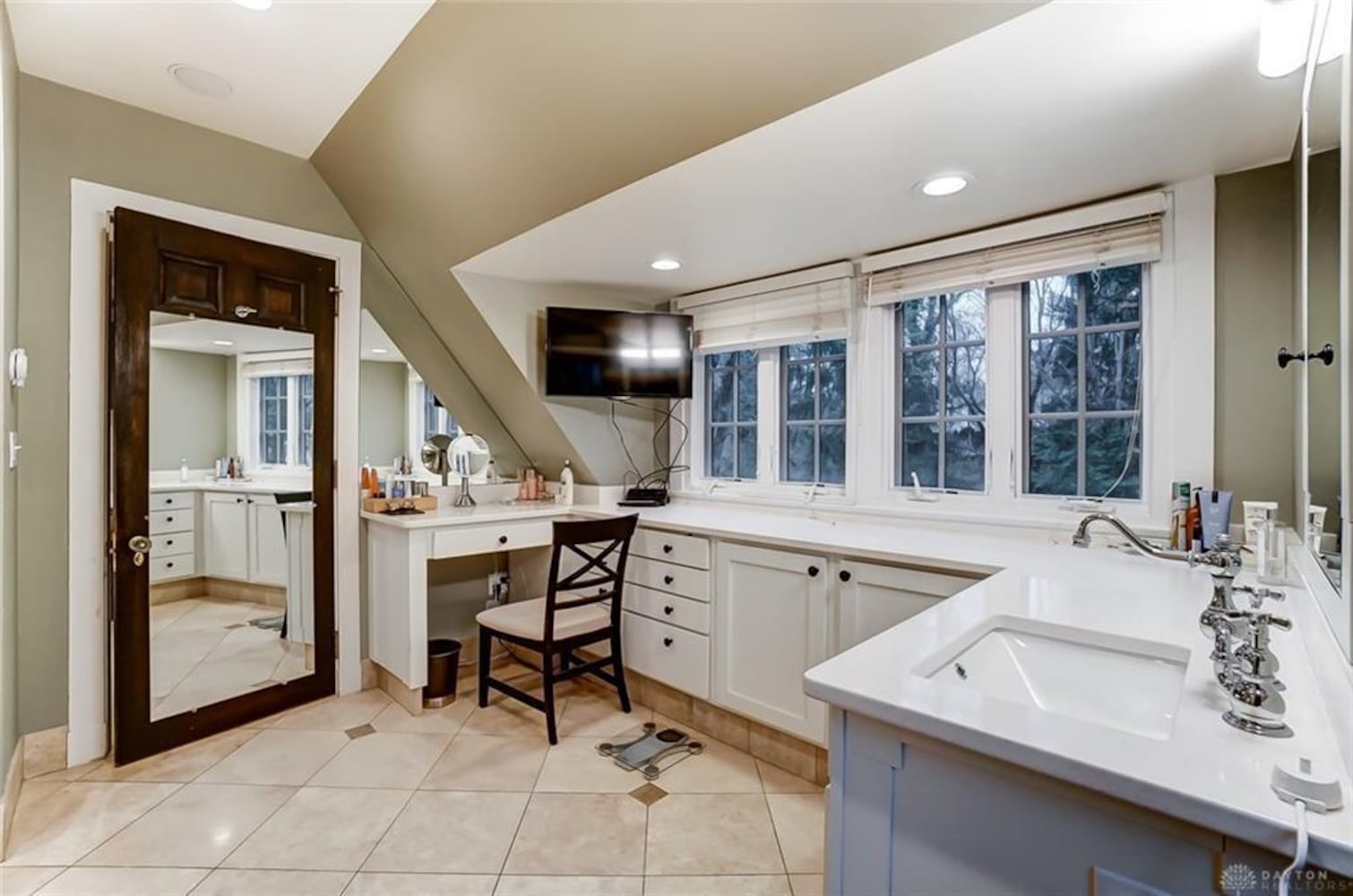 PHOTOS: Park Place Oakwood mansion on market for $1.75M
