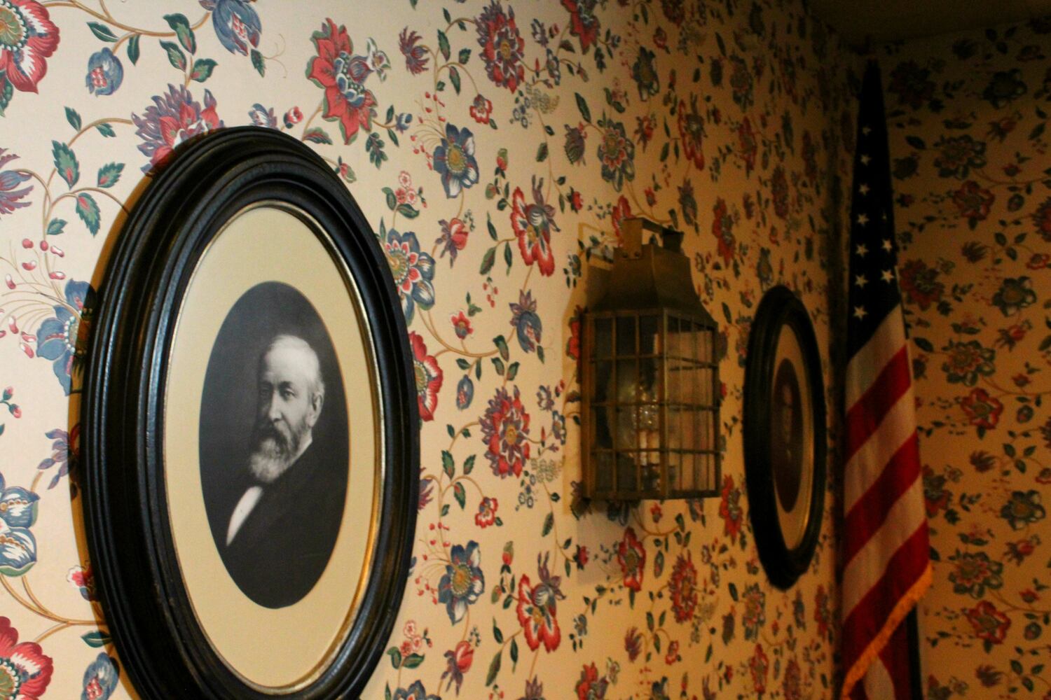The Golden Lamb celebrates 200 years