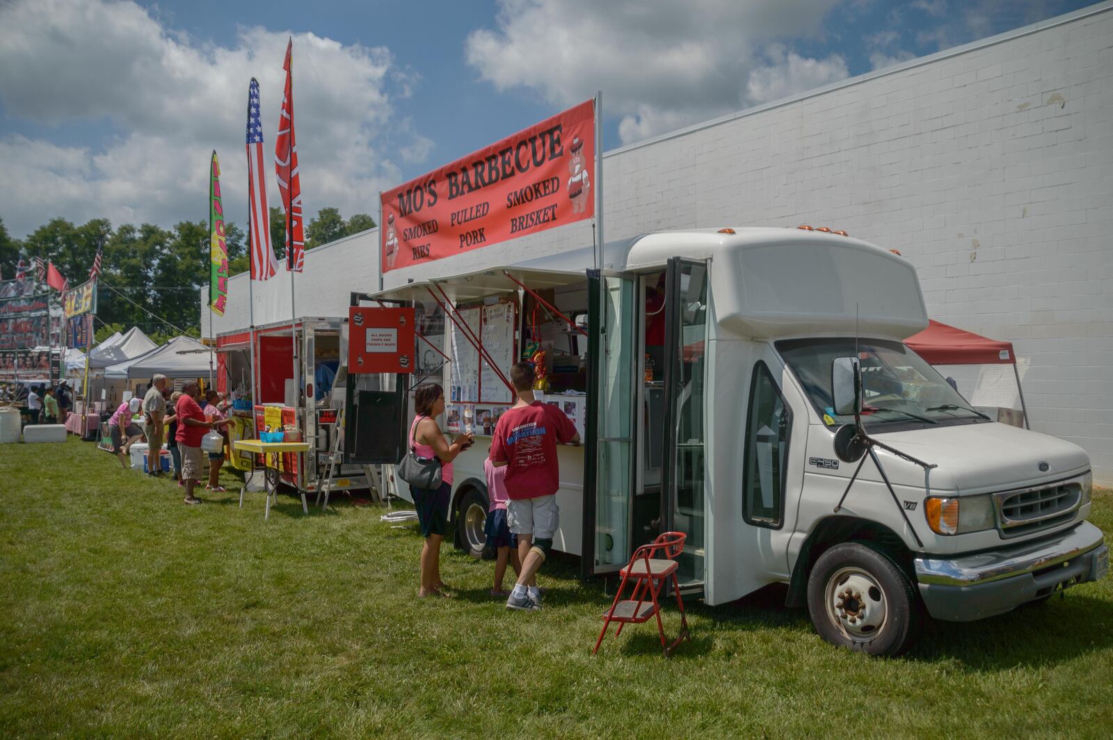 Soaring temperatures didn't everyone from enjoying the lip-smacking barbecue, chilled drinks and other live entertainment at the 2016 Huber Heights Ribfest on Sunday, July 24. (TOM GILLIAM/CONTRIBUTED)