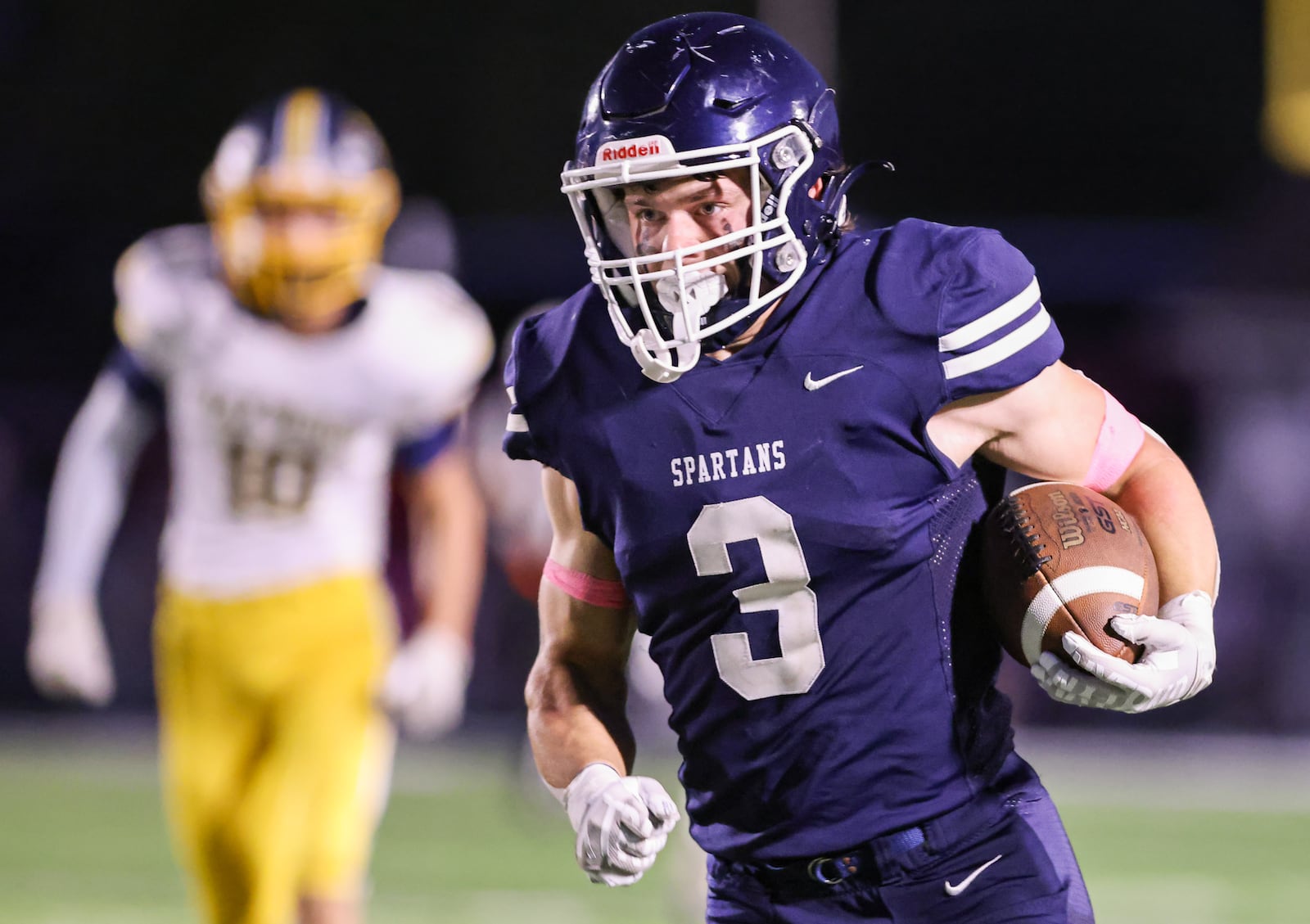 Valley View junior running back Brodie Hopkins runs during a Southwestern Buckeye League game against Oakwood on Friday, Sept. 26 at Niswonger Field in Germantown. BRYANT BILLING / STAFF