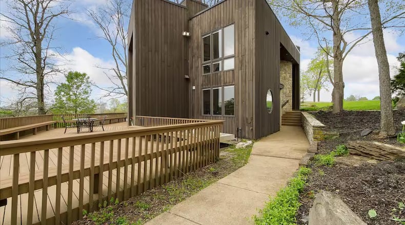 Airbnb listing for a farm house located in Tipp City. Contributed