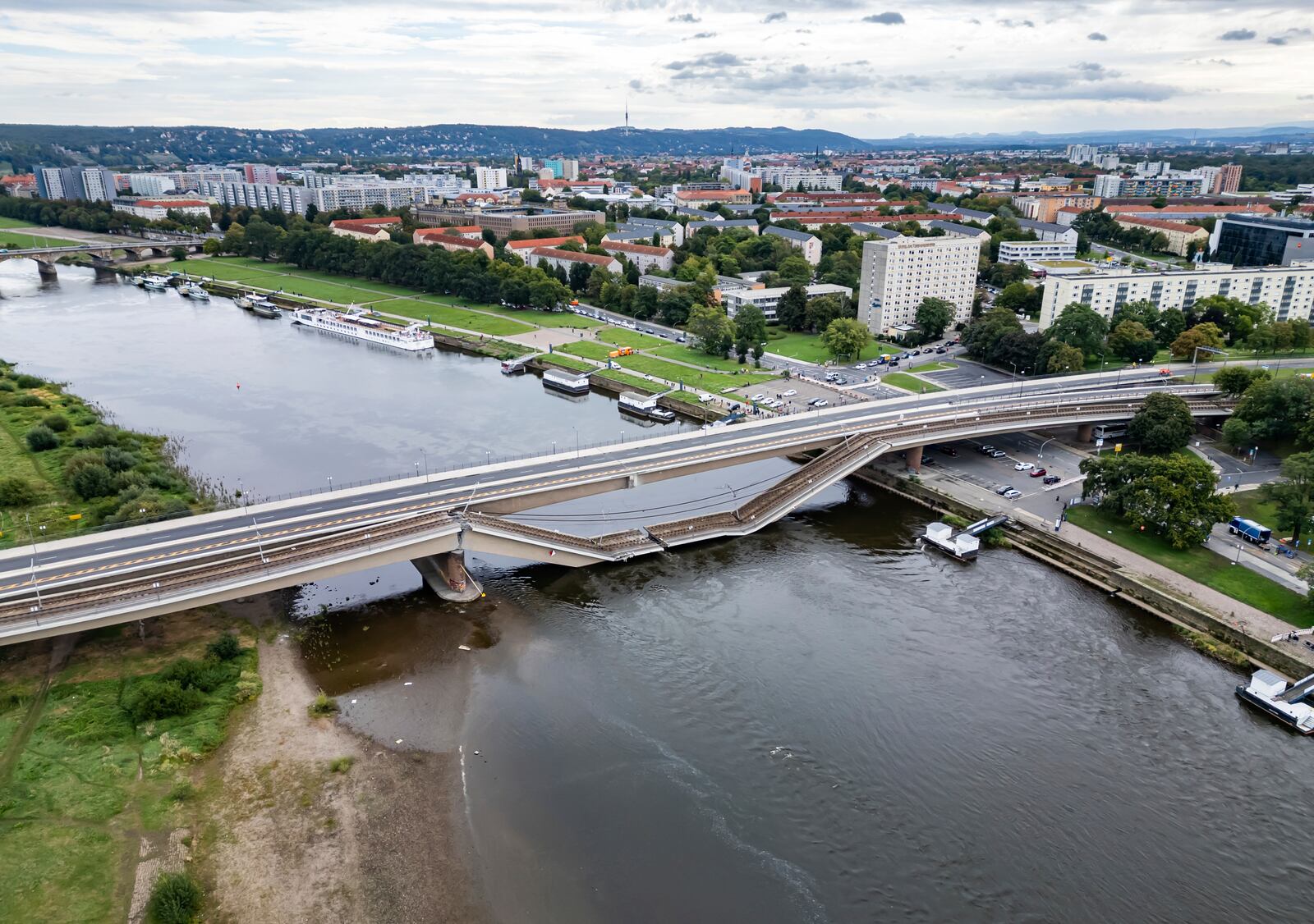 FILE - Parts of the Carola Bridge over the Elbe have collapsed in Dresden, Germany, Wednesday, Sept. 11, 2024. (Robert Michael/dpa via AP, File)