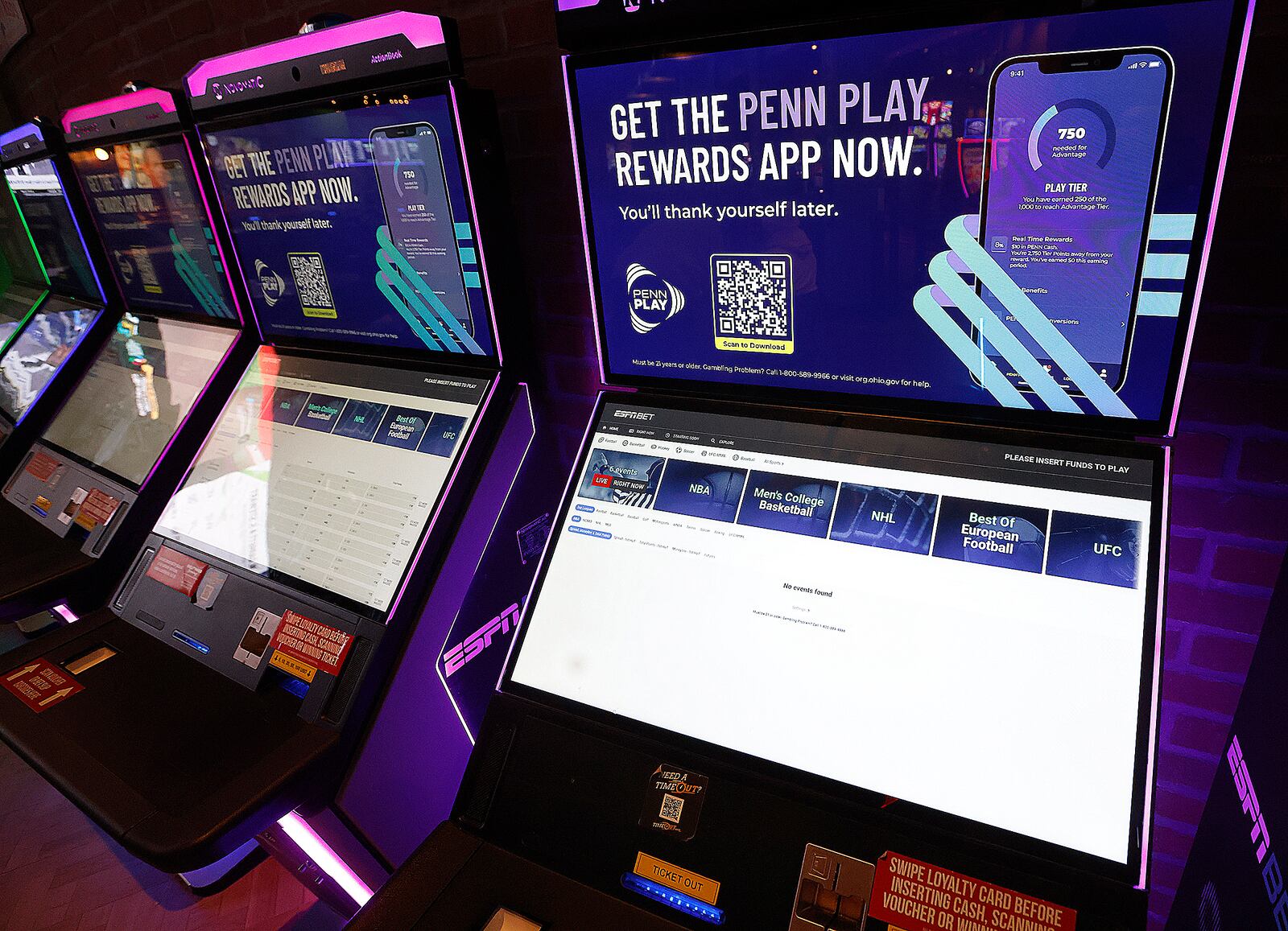 Sports betting at Hollywood Gaming at Dayton Raceway. Ohioans bet almost $8.9 billion on sports in 2024, which was 15.9% more than the nearly $7.7 billion they bet in 2023. MARSHALL GORBY/STAFF