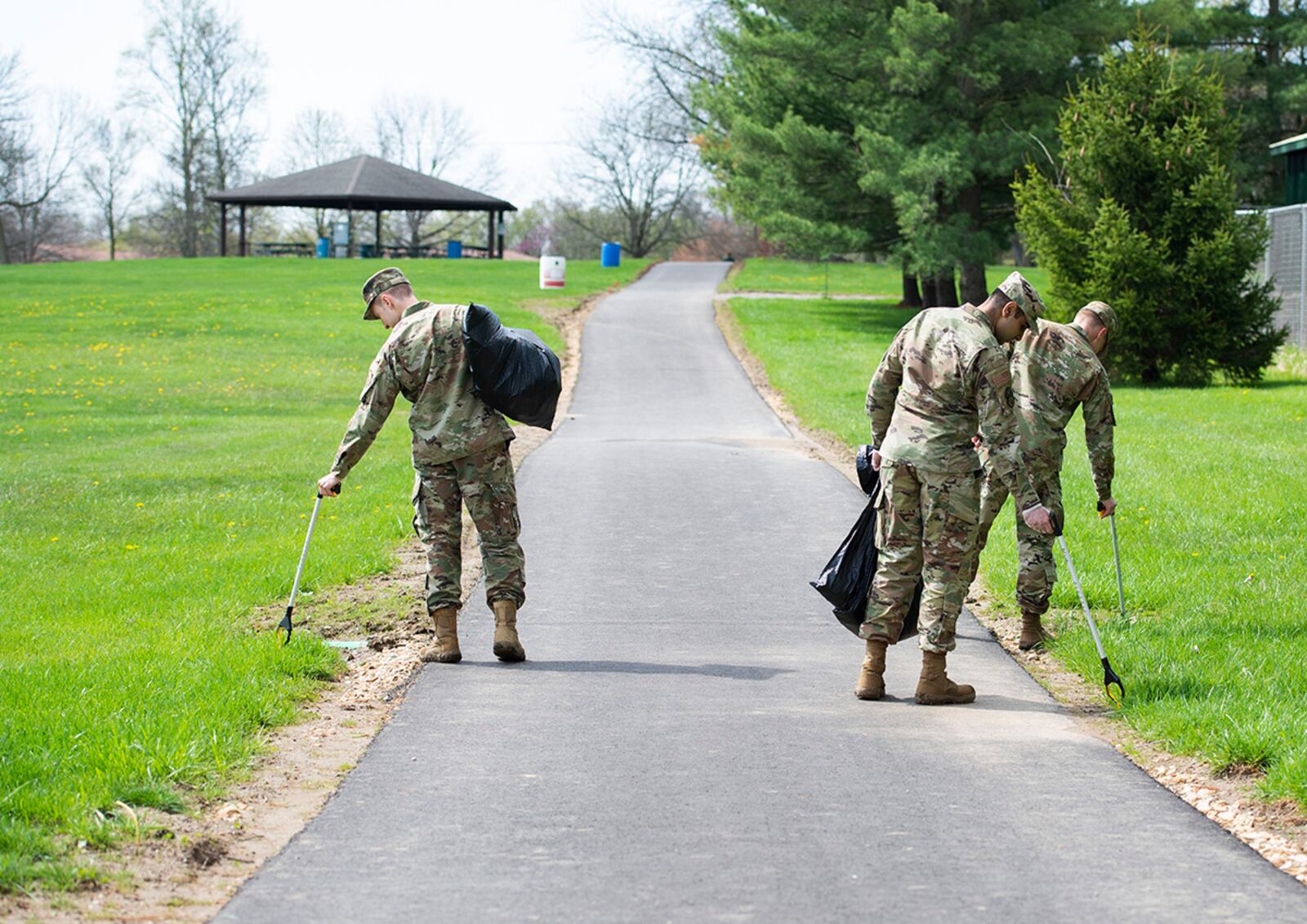Airmen from Wright-Patterson Air Force Base join in the cleanup of Community Park in Fairborn April 22. The effort was hosted by Wright-Patterson Air Force Base, the city of Fairborn and Beavercreek Wetlands Association for Earth Day. U.S. AIR FORCE PHOTO/WESLEY FARNSWORTH