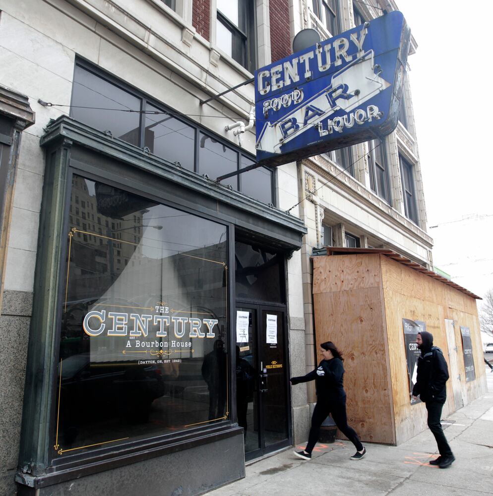 PHOTOS: Revelers pack the Century Bar to say goodbye on New Year’s Eve