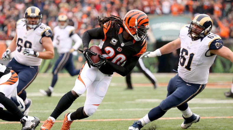 CINCINNATI, OH - NOVEMBER 29: Reggie Nelson #20 of the Cincinnati Bengals returns an interception during the game against the St. Louis Rams at Paul Brown Stadium on November 29, 2015 in Cincinnati, Ohio. (Photo by Andy Lyons/Getty Images)
