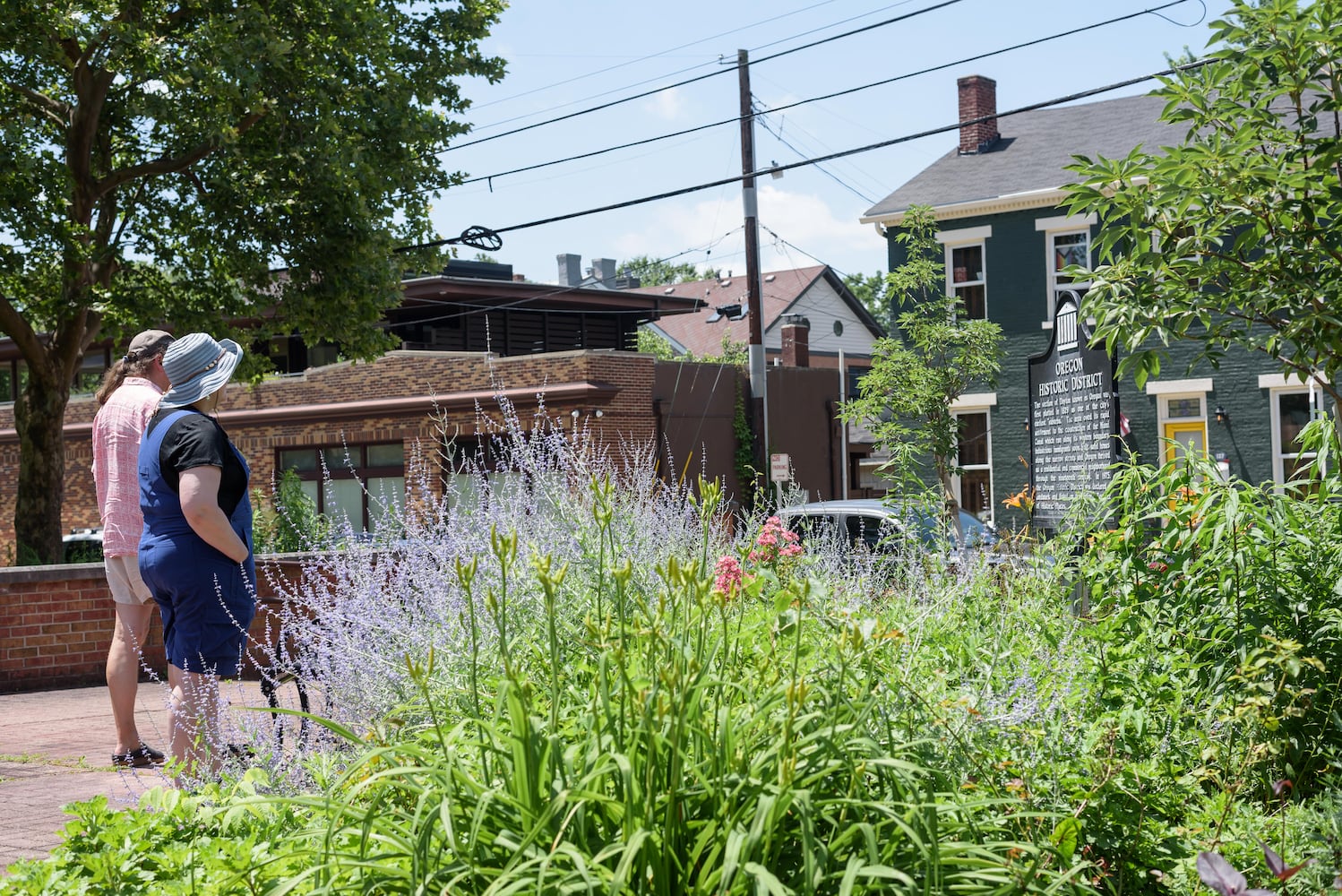 PHOTOS: 2025 Oregon Historic District Garden Tour