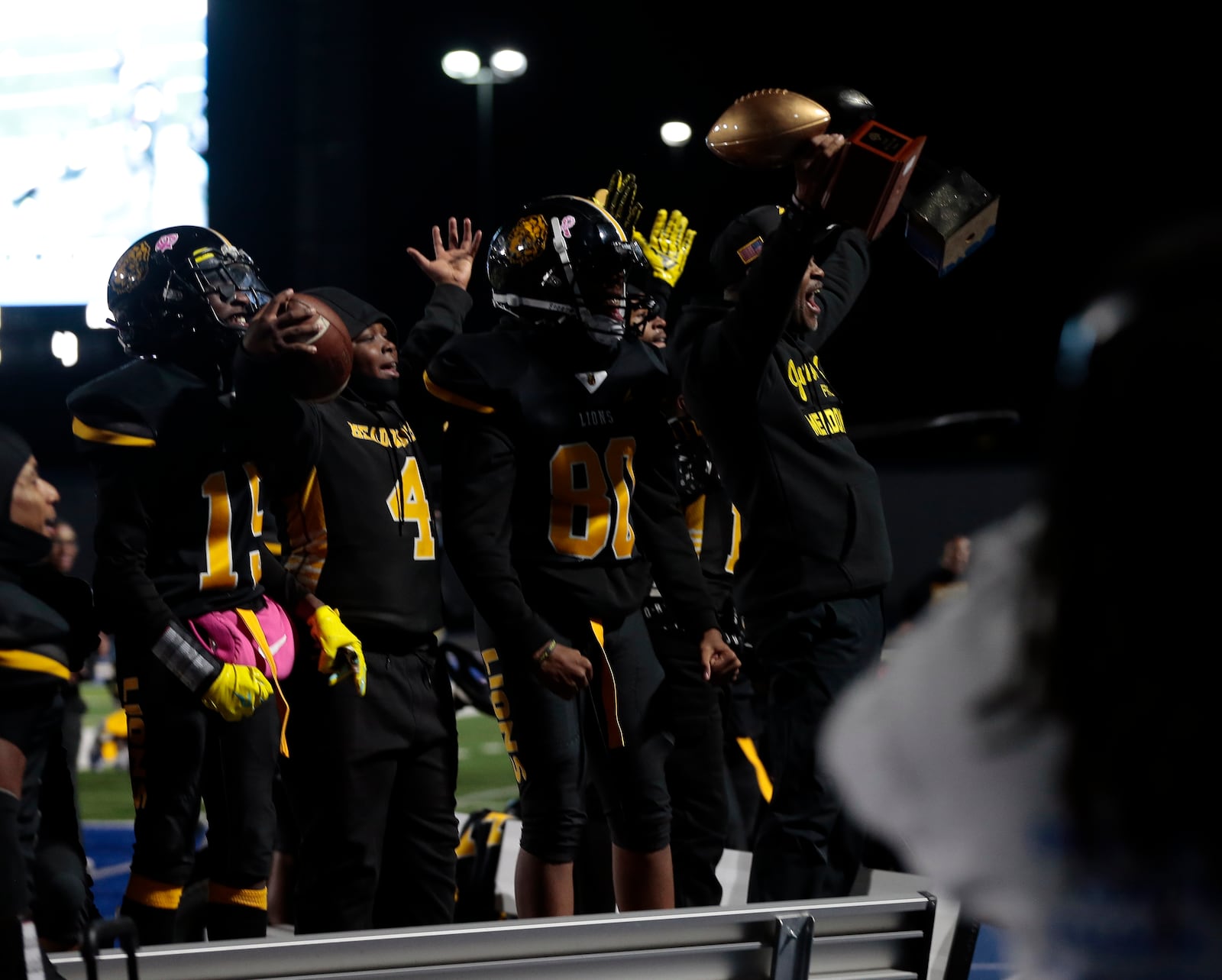 Meadowdale defeated Dunbar, 19-13, at Welcome Stadium on Friday, Oct. 24, 2025. STEVEN WRIGHT / STAFF