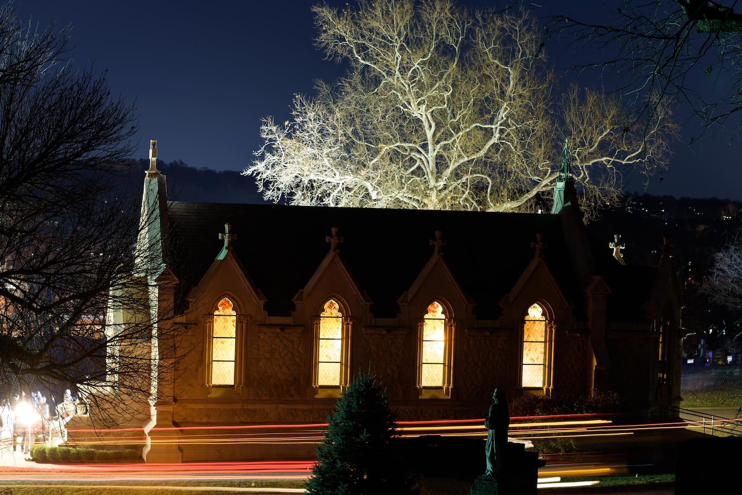 PHOTOS: Angel Night at Calvary Cemetery