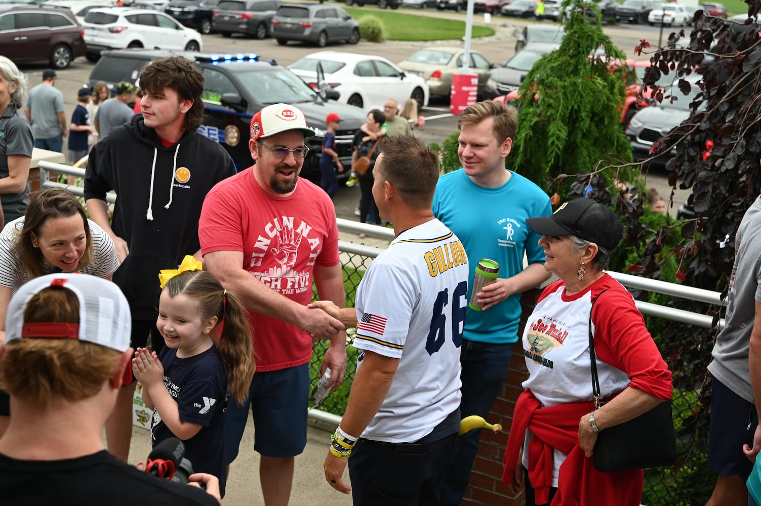 Savannah Bananas make a surprise visit to Nuxhall Miracle League in Fairfield