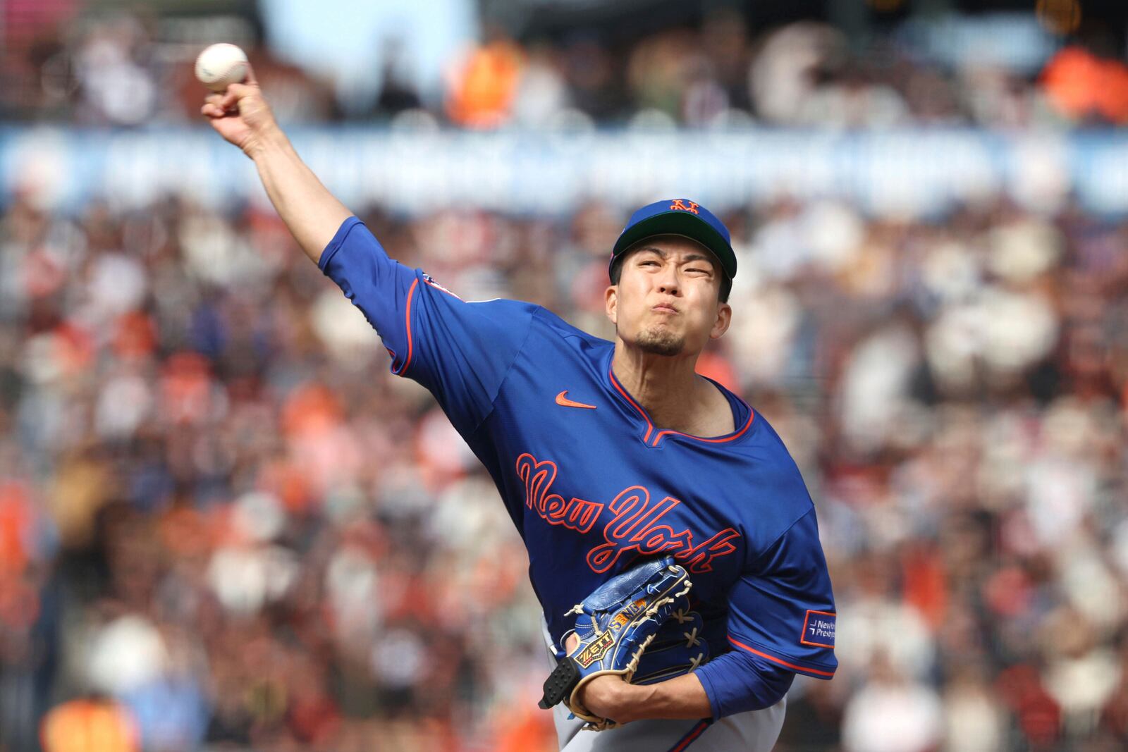 New York Mets pitcher Kodai Senga throws against the San Francisco Giants during the first inning of a baseball game in San Francisco, Sunday, July 27, 2025. (AP Photo/Jed Jacobsohn)
