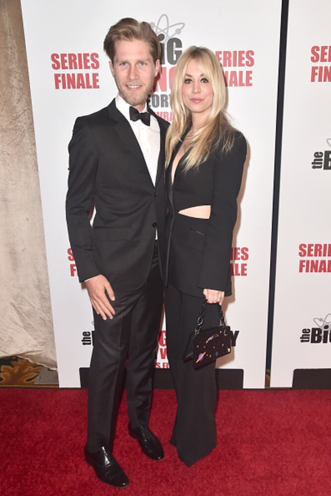 Photos: The Big Bang Theory Cast holds series finale party