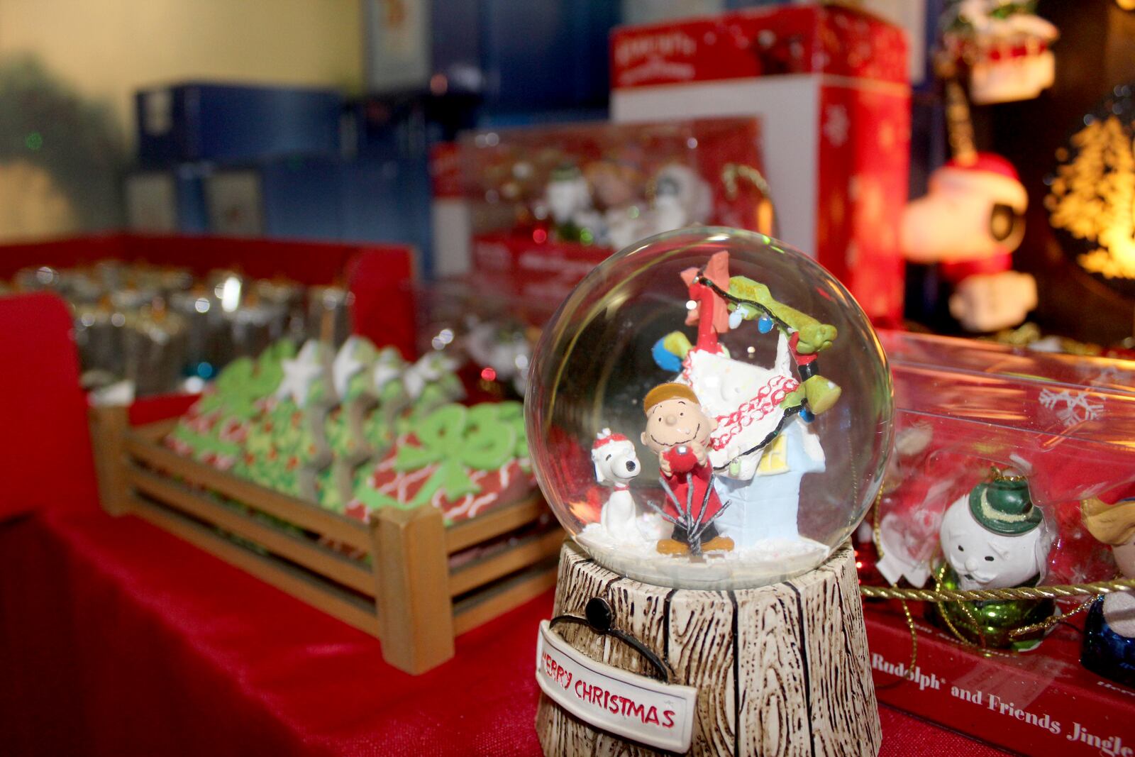 Miami Valley Hospital's Christmas in the Valley has returned after more than a decade. The gift shop is open to the public and hospital workers.
